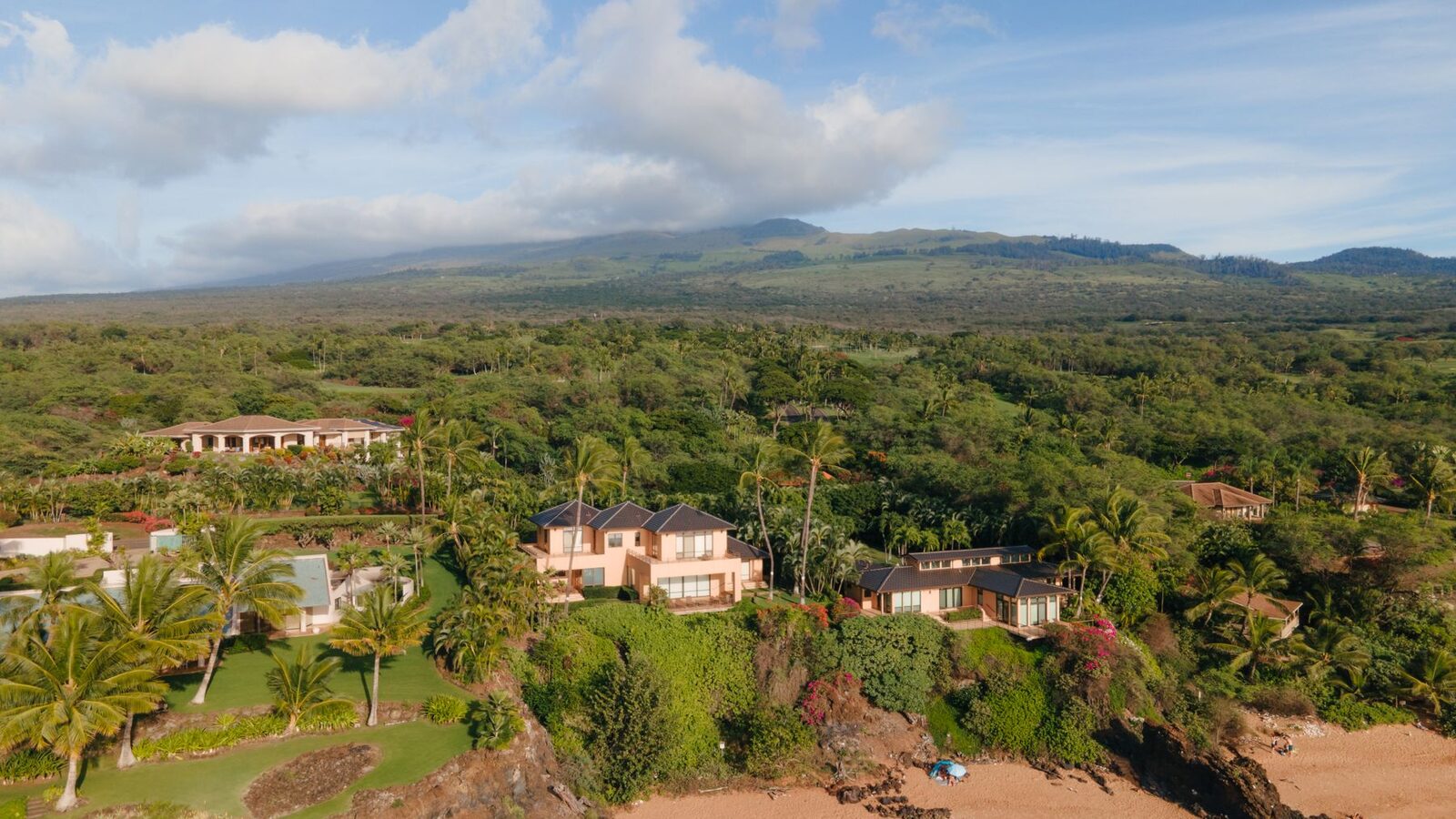 How to Maximize Returns on Luxury Real Estate in Maui